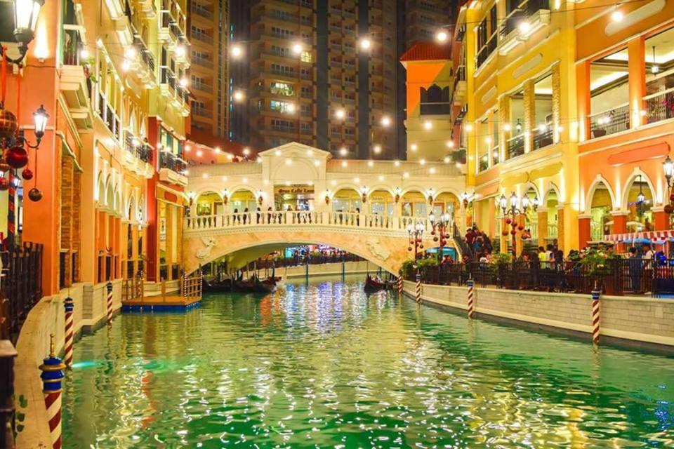 Venice Luxury Residences Taguig Esterno foto